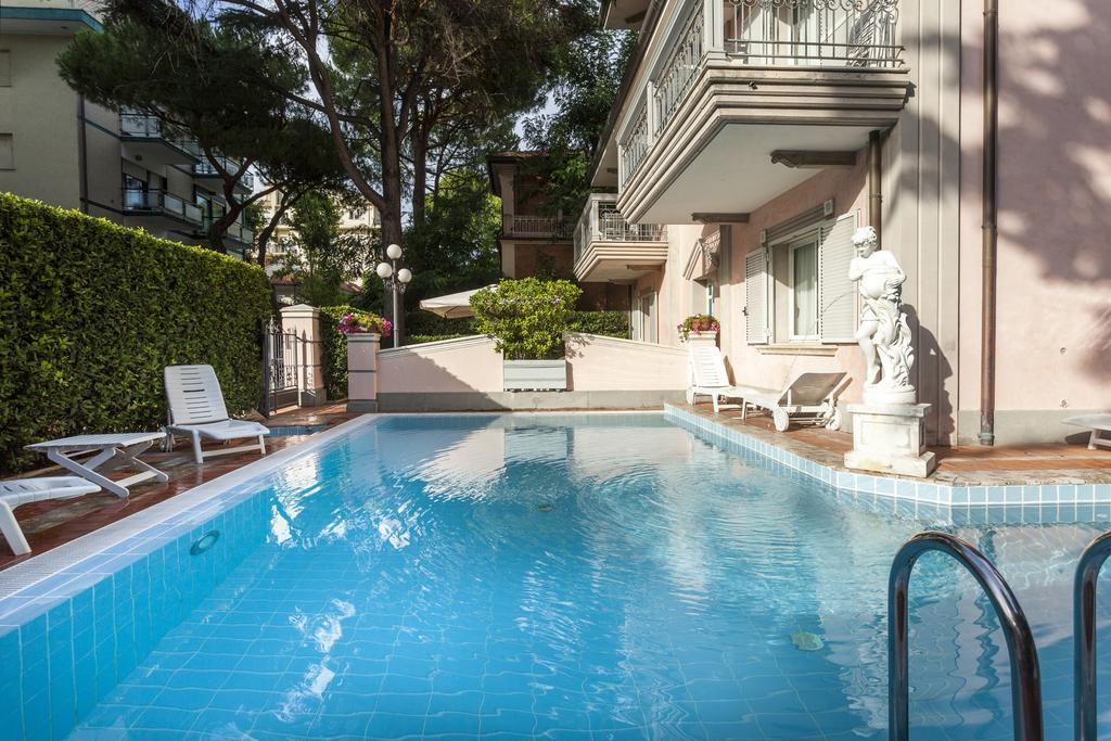 Residenza Villa Lidia Riccione Exterior foto