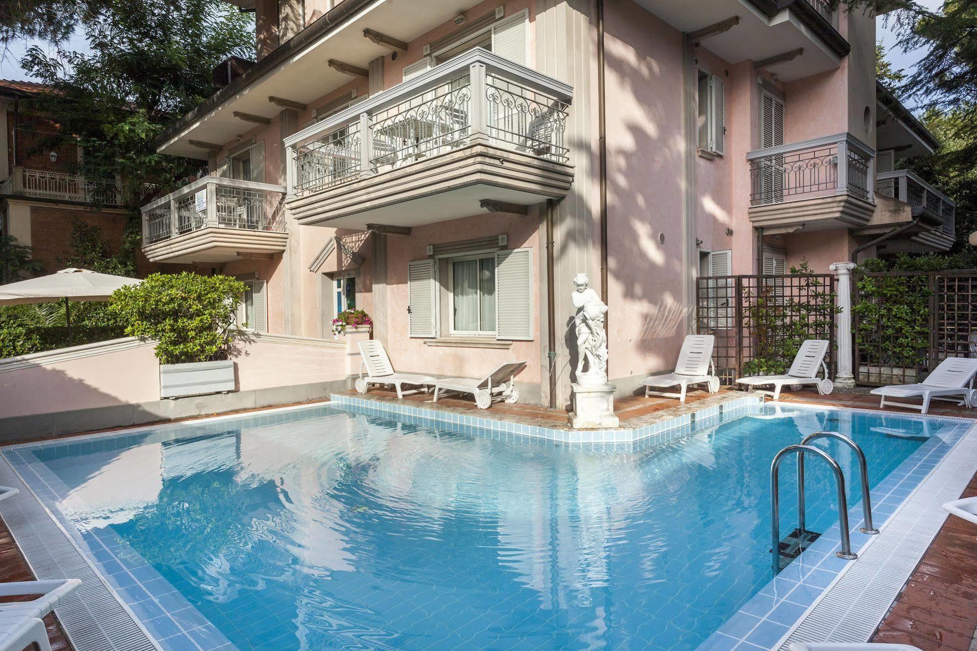 Residenza Villa Lidia Riccione Exterior foto